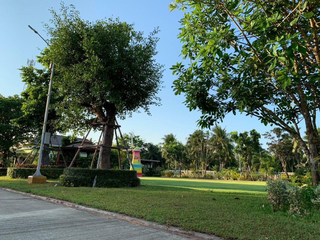 Aranya Resort Chumphon Exterior photo